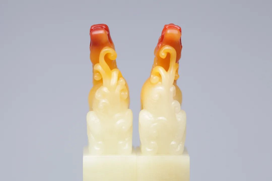 雷劍鏢大師作品高品質方正壽山三彩芙蓉對章，迸發出的美意讓人嘆為觀止!