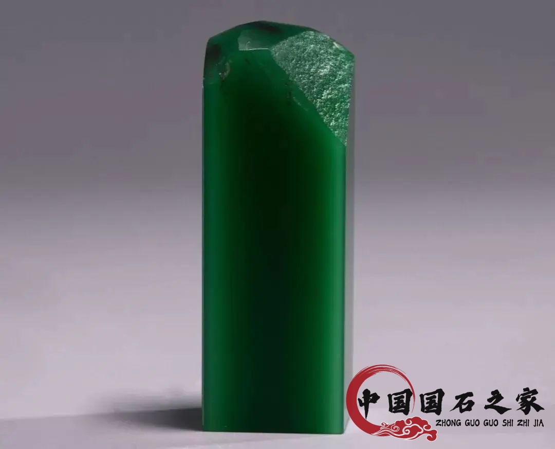 這個擺件拍出47萬!雅安綠又是什么綠! 這個擺件拍出47萬!雅安綠又是什么綠!