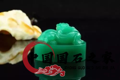 雅安玉石原料產地雅安綠是什么材質