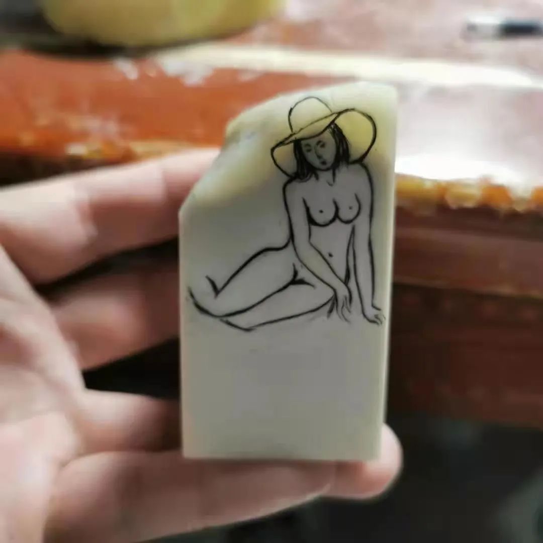 壽山石大師陳在偉作品。他的作品藏著各色東方美人，太撩人了！