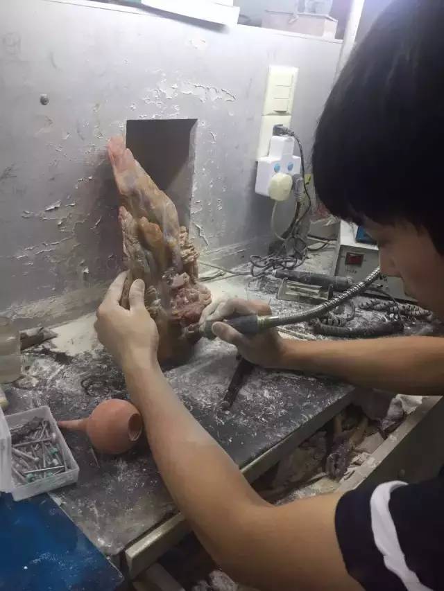 壽山石雕的雕刻過程 壽山石雕的雕刻過程