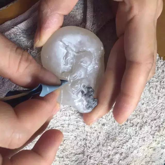 壽山石雕的雕刻過程 壽山石雕的雕刻過程