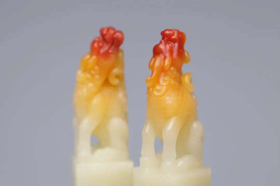 雷劍鏢大師作品高品質方正壽山三彩芙蓉對章，迸發出的美意讓人嘆為觀止!