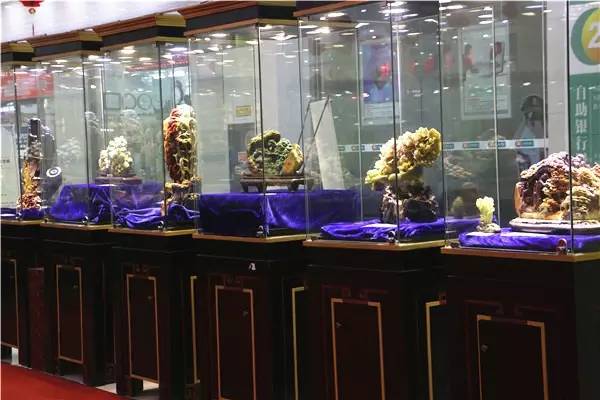 青田石雕大師杜立華、金長厚、林建新、邱柳業、徐永澤、葉建海、葉志偉、周鐵建，莊孝通等大師石雕作品