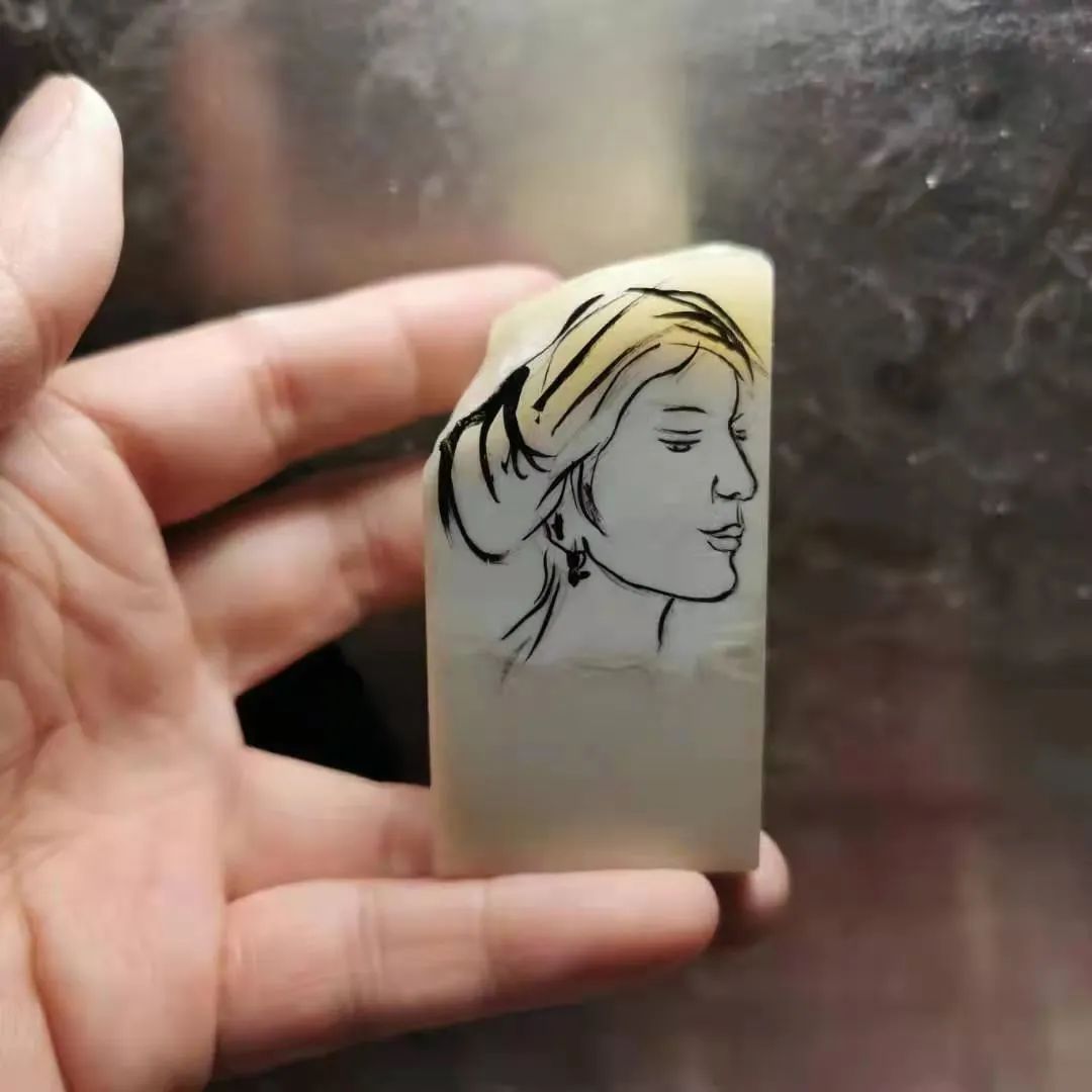 壽山石大師陳在偉作品。他的作品藏著各色東方美人，太撩人了！