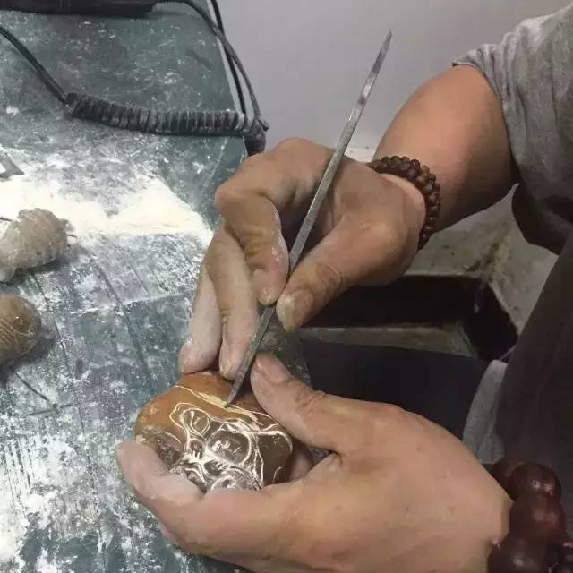 壽山石雕的雕刻過程 壽山石雕的雕刻過程