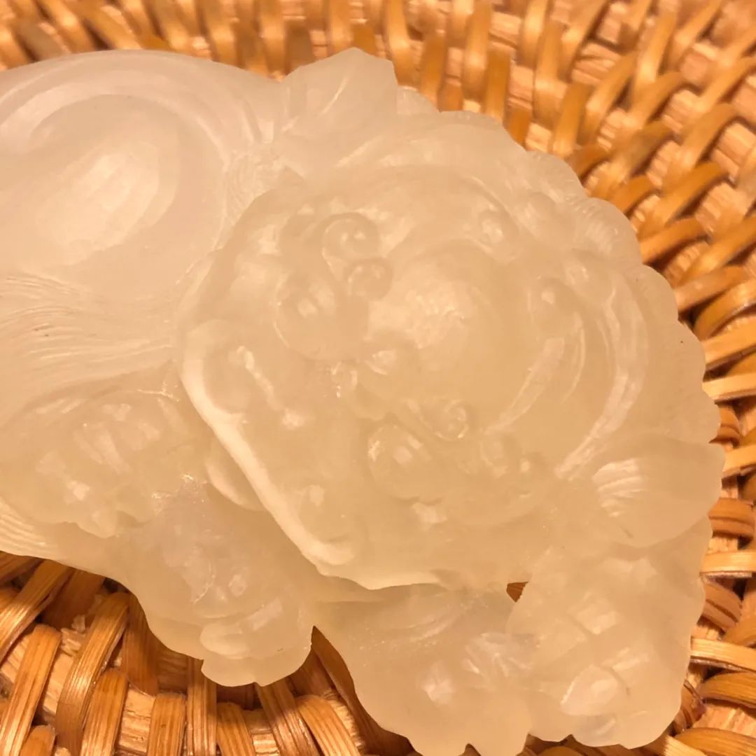 丘曉麗作冰糖雪梨壽山荔枝凍石創作過程