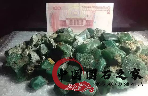 雅安玉石原料產地雅安綠是什么材質