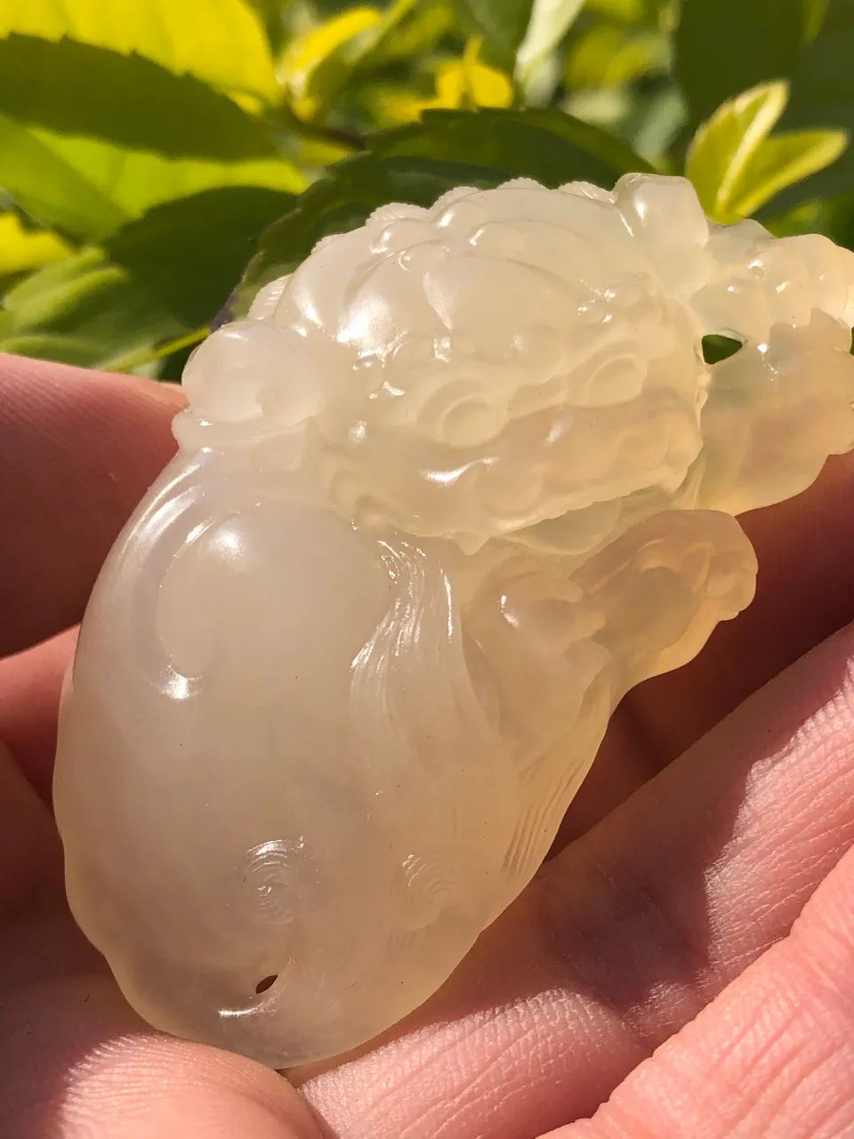 丘曉麗作冰糖雪梨壽山荔枝凍石創作過程