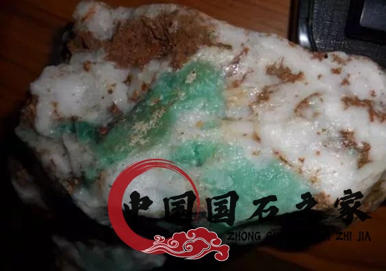 雅安玉石原料產地雅安綠是什么材質