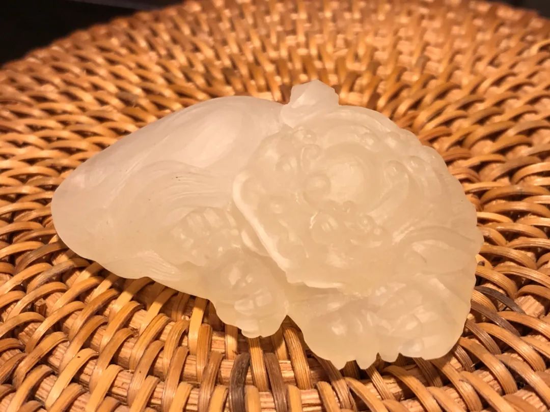 丘曉麗作冰糖雪梨壽山荔枝凍石創作過程