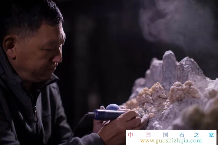 用時代之聲傳承青田石雕的語言 | 對話中國工藝美術大師葉品勇