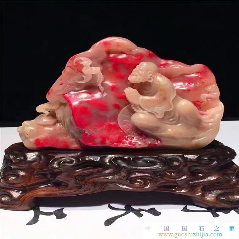 到底是雞血石值錢，還是和田玉值錢？