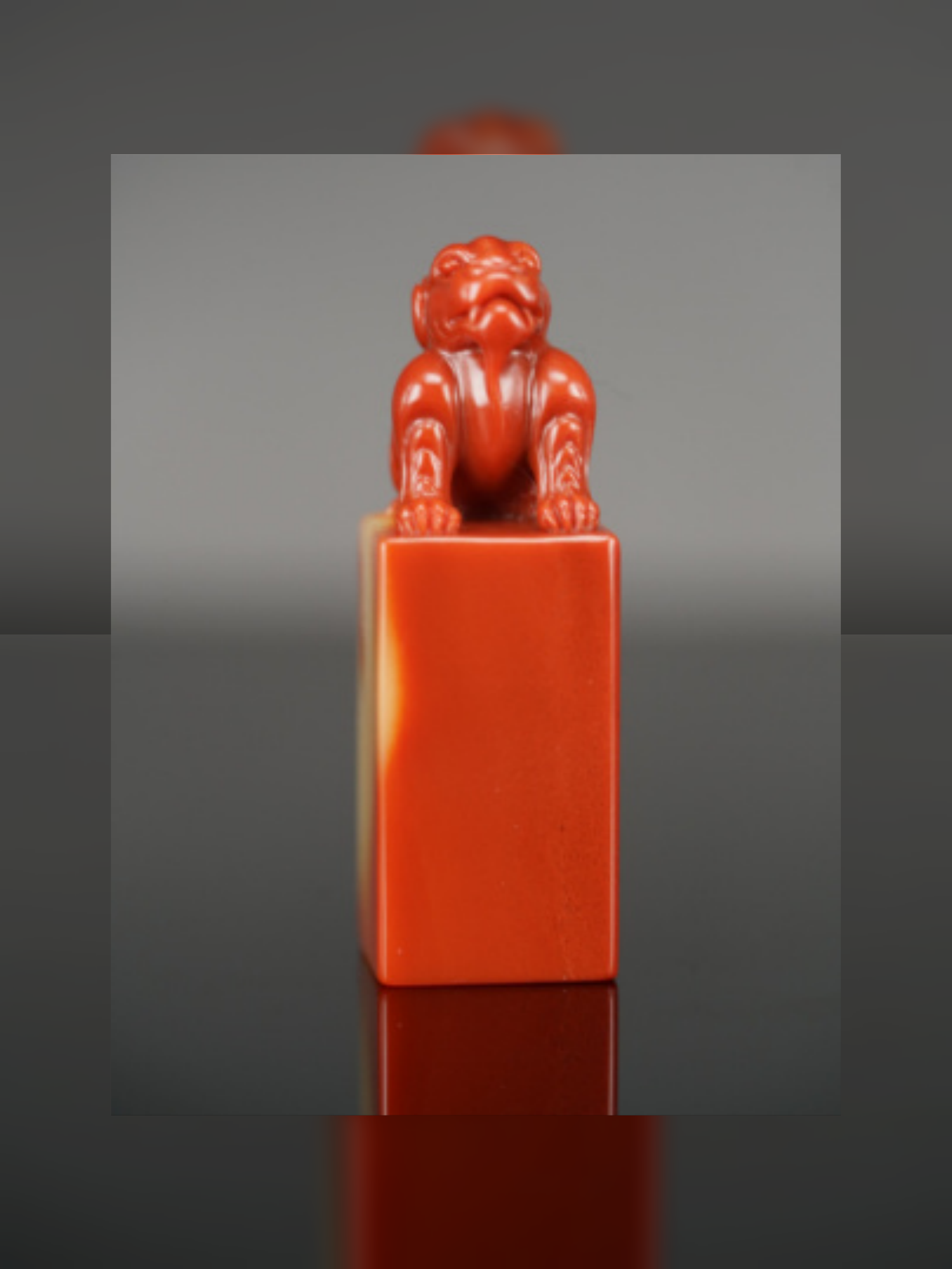 印章中使用巴林石篆刻的不少，這些經(jīng)歷歲月洗禮的古玩字畫值得一看